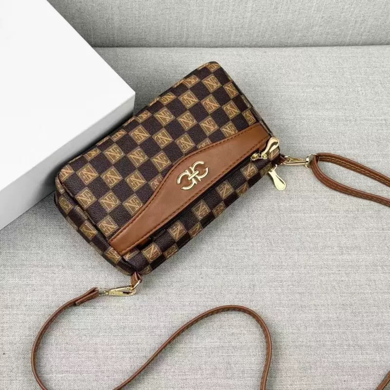 Guangzhou Hengli 2024 nuevo bolso de mensajero transfronterizo bolso casual de mediana edad bolso de teléfono móvil para mujer bolso de venta caliente bolso de hombro