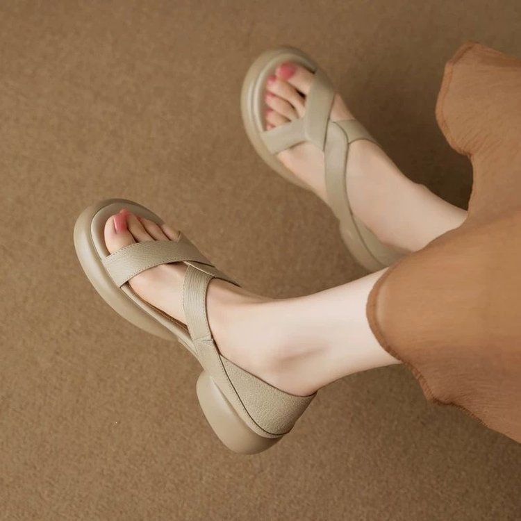 Versátil casual y cómodo sandalias de playa para mujeres 2026 verano nuevo fondo suave deportivo ligero madre romana sandalias para mujeres