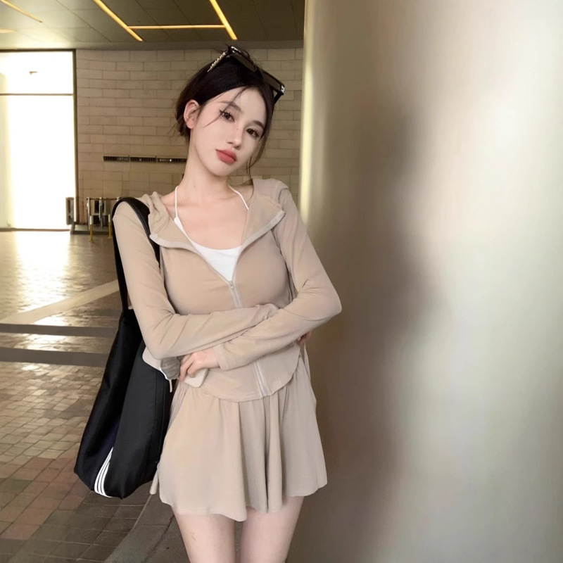 Dopamine Fashion Sports suit Women's Sweet Spice Girl Slim-fit Long-sleeved Cardigan Jacket Spring Ball Season Shorts Two-piece Set Dopamine Fashion Sports suit Women's Sweet Spice Girl Slim-fit Long-sleeved Cardigan Jacket Spring Ball Season Shorts Two-piece Set