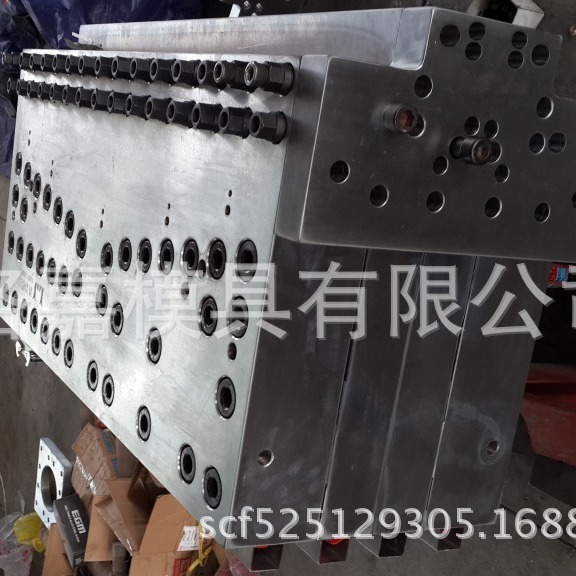 厂家直销钢网共挤建筑模板模具夹层共挤模具网布共挤模具可
