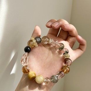 ��Ȼ�S������l���ڽ𳬾G���`����С���߼��ִ������oͬ��