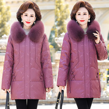 冬季大码女装妈妈羽绒服2025真毛领加厚宽松白鸭绒保暖外套连帽潮