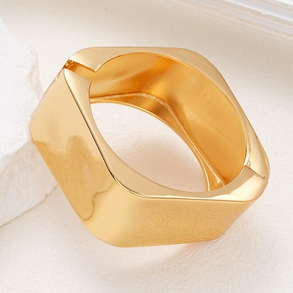 Europa y los Estados Unidos transfronterizos nuevos diseños de alta intensidad de diseño de metal sensible a la luz pulsera cuadrada geometría personalidad pulsera ancha