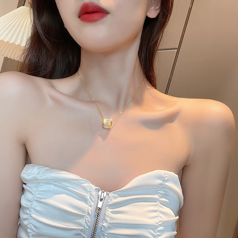 Collana da donna in vita con diamanti e pietre Cat's Eye dal lusso leggero e dal design piccolo, catena per maglione in edizione coreana,_voghion.com