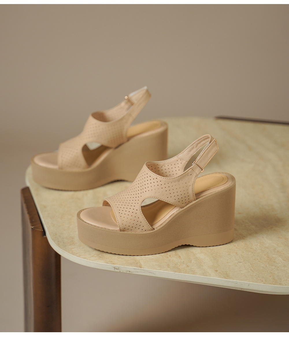 Sandal cao gót nữ hở mũi đế xuồng da cừu đục lỗ — màu trắng ngà chi tiết 16
