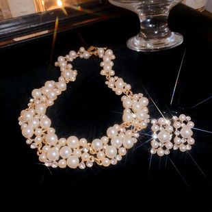Pearl Necklace sweater chain light luxury high-end clavicle chain earrings suit French elegant bridal wedding accessories women