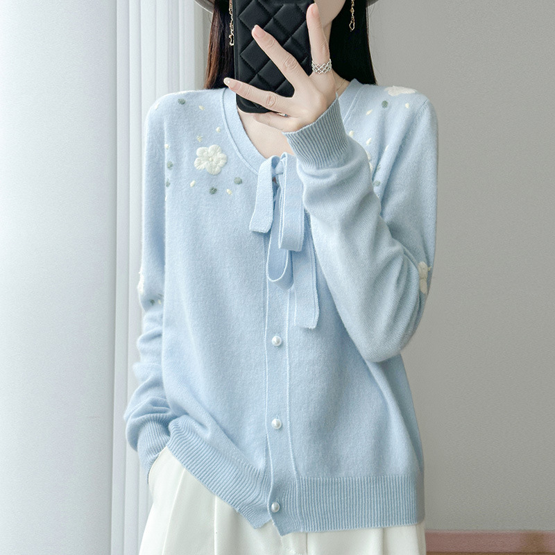 2025 New Autumn and Winter Wool Round Neck Knitted Cardigan Long-Sleeved Women's Lace Embroidered Flower Design Top