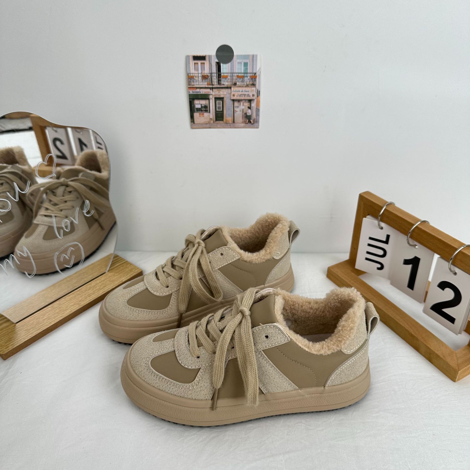 Cordero de peluche retro versátil zapatos de algodón gruesos con zapatos de entrenamiento de peluche gruesos 2024 nuevos zapatos de invierno de mujer 6580