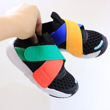 莆田2025夏季小飞碟儿童鞋透气大网眼运动鞋交叉带魔术贴防滑百搭