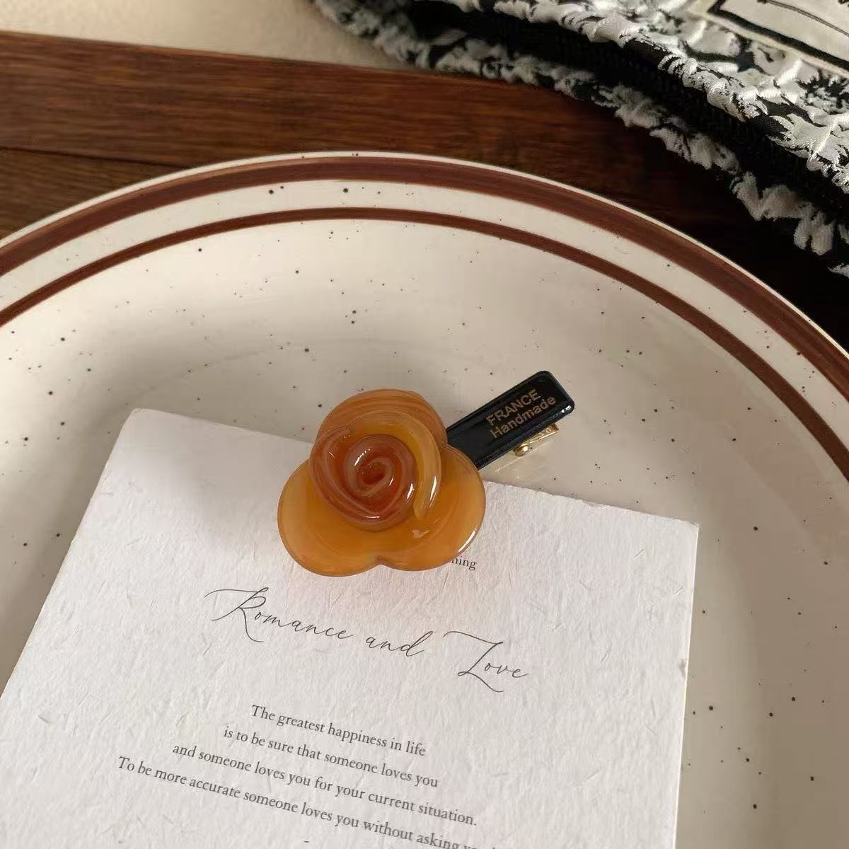 A4 - 아세테이트 옆머리핀 - 장미꽃 - 카라멜 색상