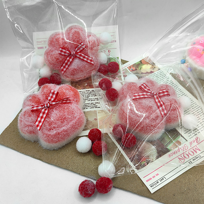 흰색 + 빨간색 무리 고양이 발톱