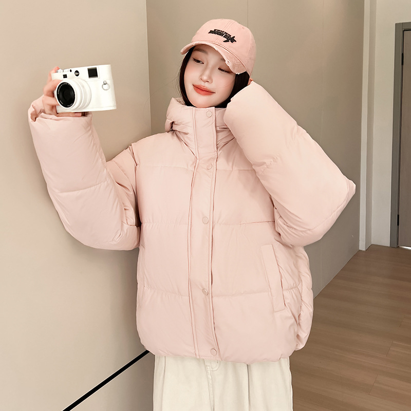 Pequeño puff corto de algodón mujer 2025 moda con sombrero engrosado diseño sensación de invierno otoño chaqueta de pan