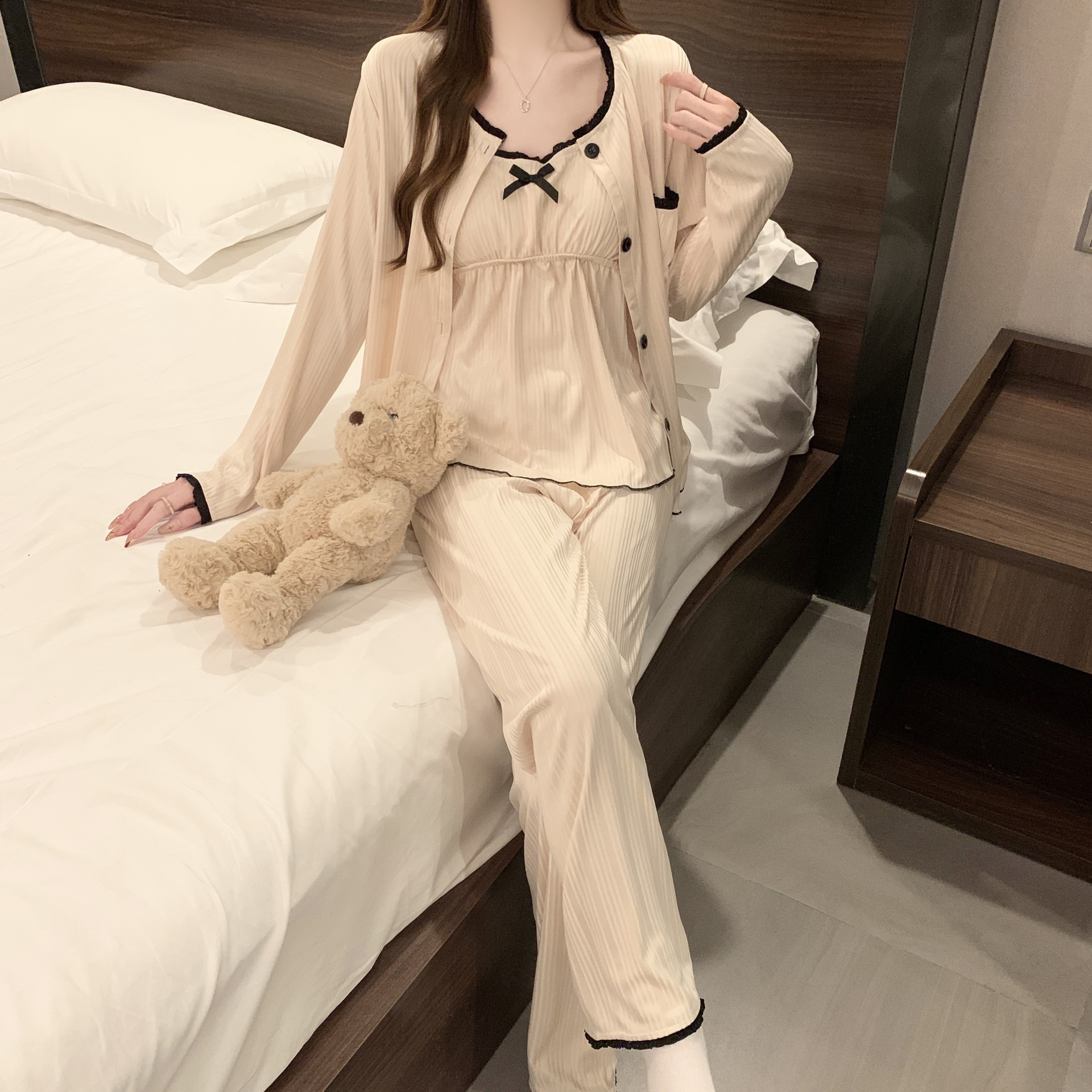 睡衣女秋季长袖纯白三件套黑色蝴蝶结高级感简约家居服抖音热卖