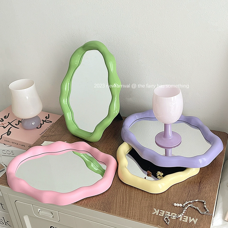 Зеркало для макияжа в стиле Ins, настольное настольное, может подставить домашнее женское большое складное зеркало для макияжа высокой четкости, студенческое общежитие Ma Xiao
