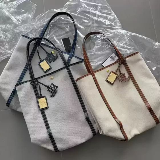 High-End 2025 New Style Casual Versatile Canvas Tote Bag Large Capacity Commuter Mommy Bag Women's Bag with Personality