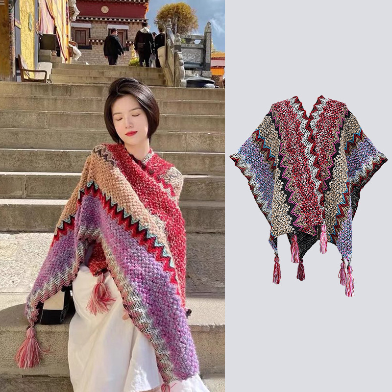 Viaje en el oeste de Sichuan vestido con una capa de chal de peluche de Yunnan Xinjiang de otoño y invierno estilo nacional de punto capa de rayas