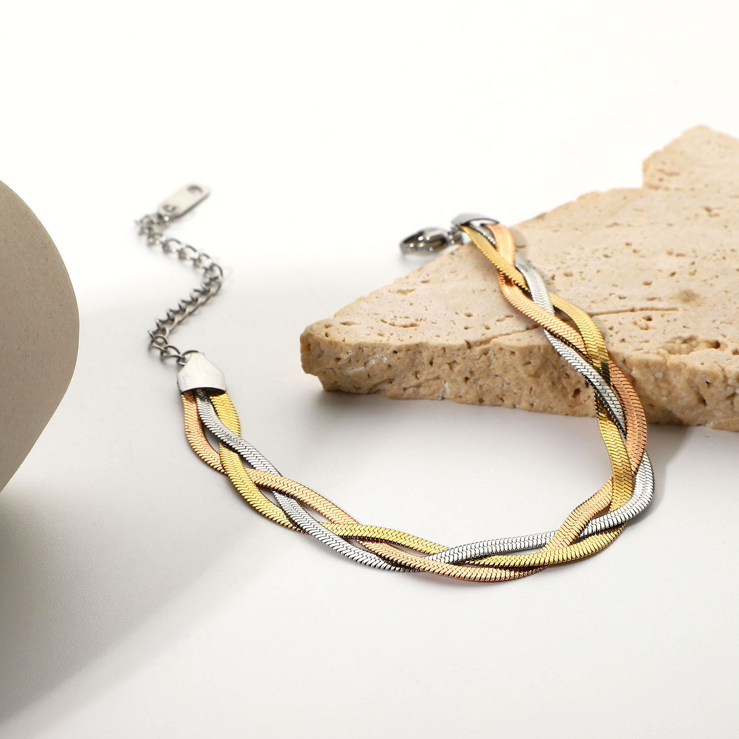 Mode Einfache Edelstahl Plattiert 18k Gold Dreist Rängige Schlangen Kette Wickel Armband display picture 3