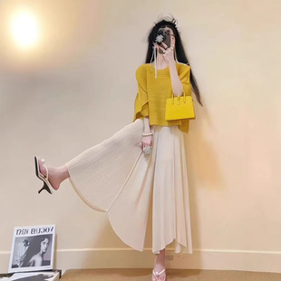 ��Ͱ�����һ���ל���ϵը���¿��Sɫ������Ƥ����e���ѝ���b