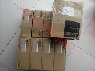 Japan MITSUBISHI MITSUBISHI FR-D720-5.5K inverter FR-BU2-15K