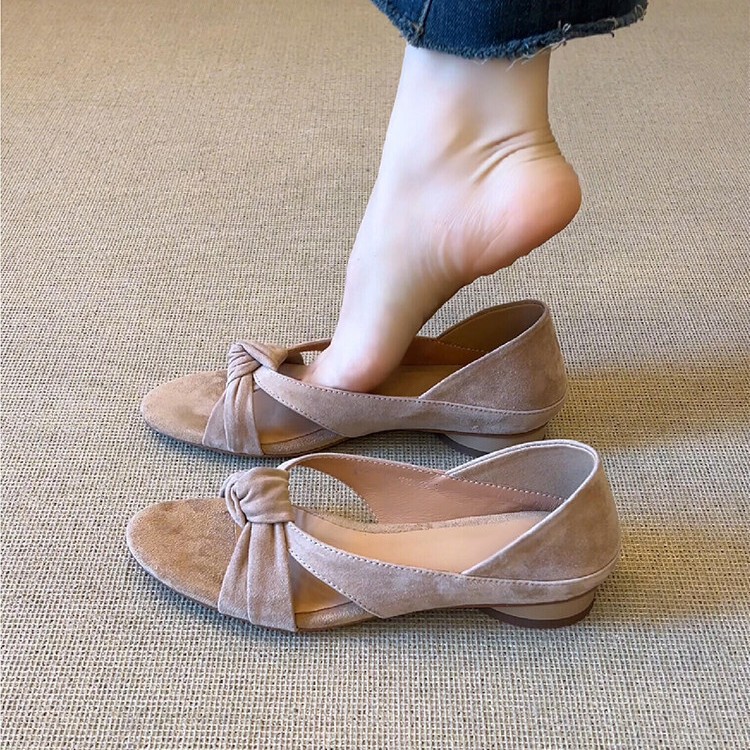 Sheepskin Version~ Gentle Apricot-Colored Suede Open-Toe Sandals for Women, Simple Twist-Knot Fashion Flat-Soled Vacation-Style Roman Shoes for Summer