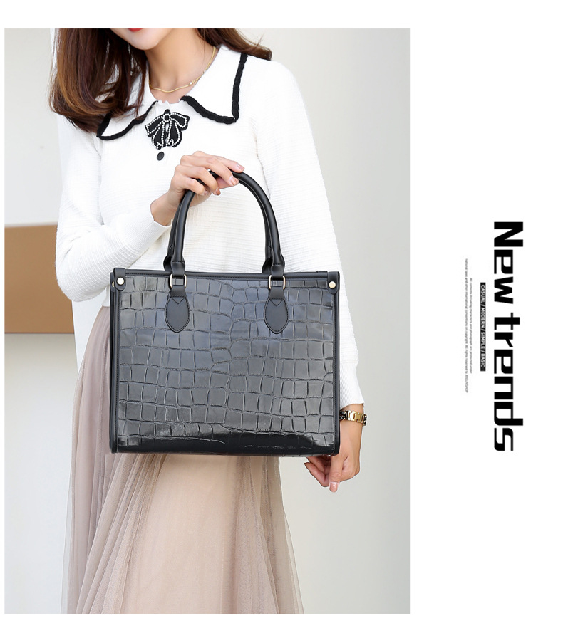 Women's Large All Seasons Pu Leather Crocodile Fashion Square Zipper Bag Sets display picture 9