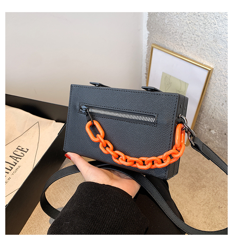 Women's Medium Pu Leather Solid Color Streetwear Lock Clasp Box Bag display picture 2