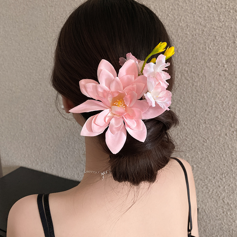 Super Fairy Simulado Flor Mariposa Flor Pinza de agarre Mujer Dulce Temperamento Personalidad Horquilla Pinza lateral de red de todo fósforo Accesorios para el cabello
