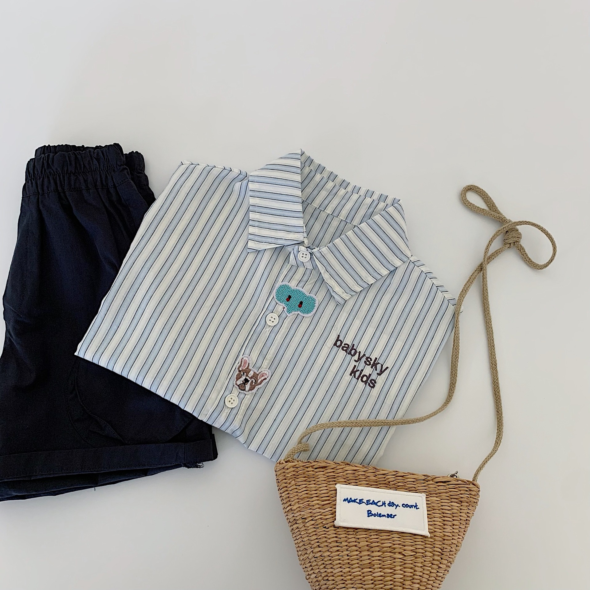 Camisa de manga corta para niños Maibao 2025 verano nuevo estilo coreano camisa a rayas occidental para niños ropa de verano para niños