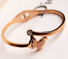 �S��ֱ�N�؃r�r�к���ɰ�������CŮ���l�����ɫõ���