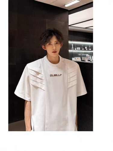 Niche-designed padded-shoulder short-sleeve men's summer t-shirt with a premium, edgy vibe—stylishly tailored to the perfect fit, featuring an American-style high-street aesthetic and a chic half-collar design.