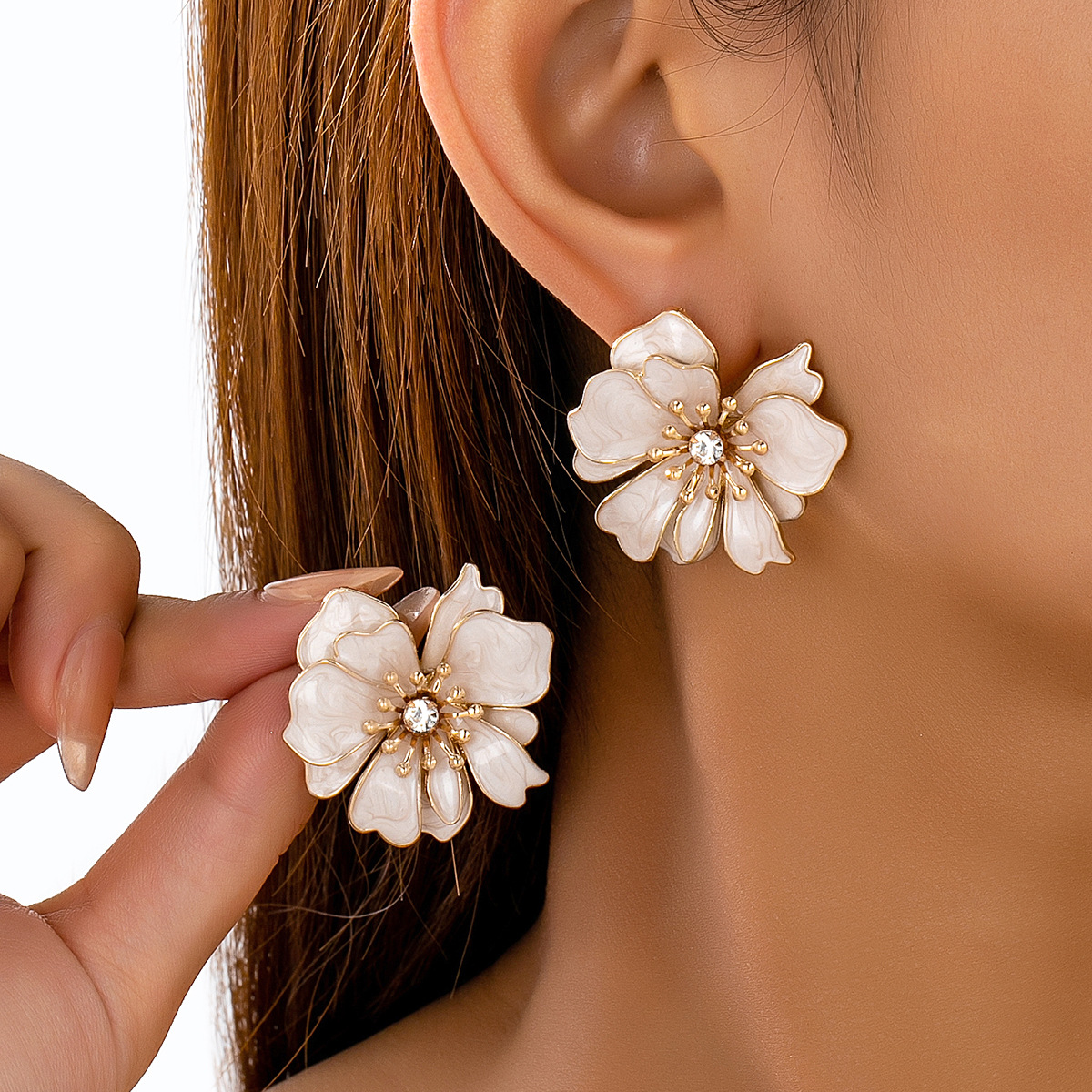 New Self-Developed Cross-Border European and American Enamel Flower Earrings, Simple, Exquisite, Elegant, Small Stud Earrings, Fairy Style