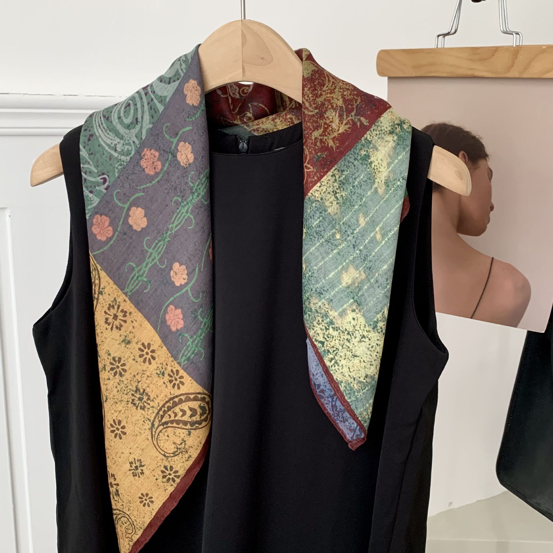 Pañuelo de seda de algodón y lino, bufanda cuadrada grande, estilo de verano de alta gama, estilo de todo fósforo literario, estilo étnico retro, bufanda de flores de anacardo, chal femenino