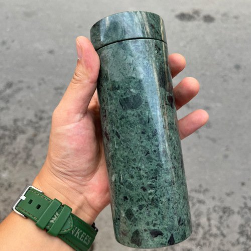 Manufacturer wholesale Tibetan jade medicine king stone water cup deep green magnetic snake skin stone insulation cup jade tea cup live supply