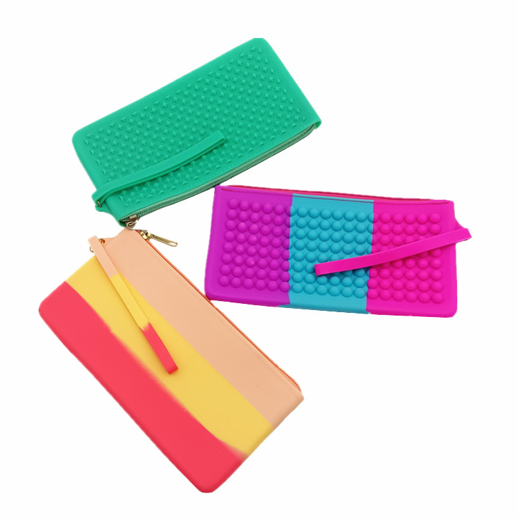 Bolsa de almacenamiento de silicona de gran capacidad de alto aspecto bolsa de cosméticos de cremallera multifuncional portátil cuadrada con impresión de logotipo