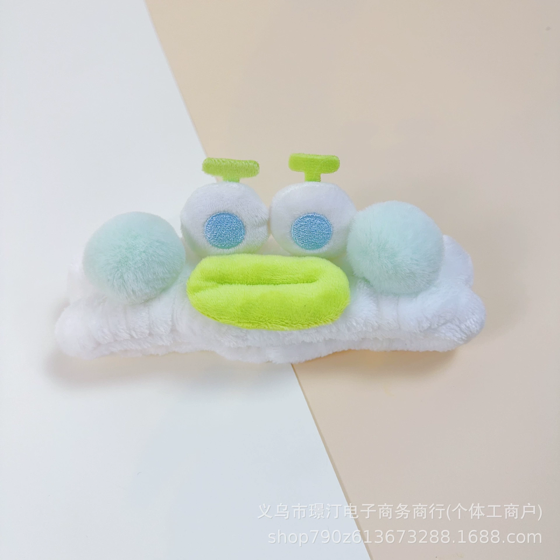 Creative cute headband for face washing, DIY