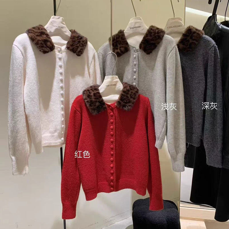 The Christmas and Spring Vibes Are Full of Atmosphere! 2025 Autumn and Winter Detachable Leopard Print Fur Collar Slimming and Elegant Knitted Cardigan for Women The Christmas and Spring Vibes Are Full of Atmosphere! 2025 Autumn and Winter Detachable Leopard Print Fur Collar Slimming and Elegant Knitted Cardigan for Women