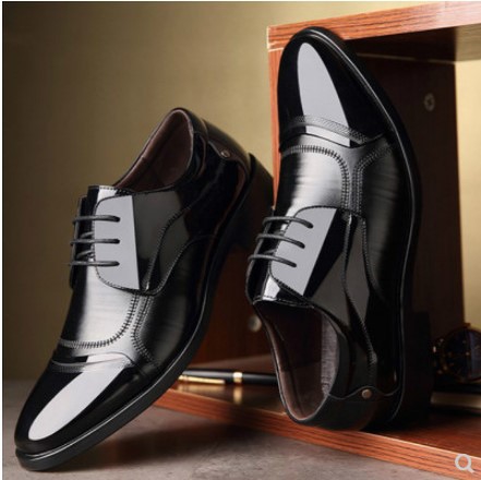 Zapatos de cuero de los hombres de la ropa formal de los hombres señaló negro británico de negocios jóvenes altura creciente zapatos casuales transpirable suave entrega de una sola pieza