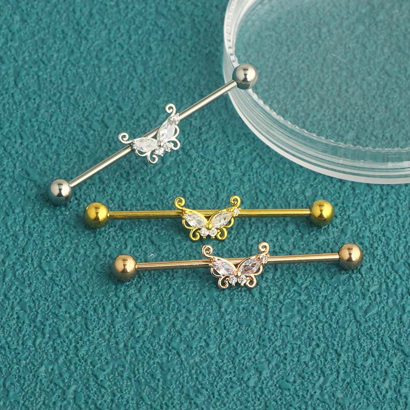 16G labret stud size and finish detail