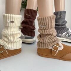 金属のアメリカ式のレトロなカバーの女性は秋冬の流行に合わせて編みます。