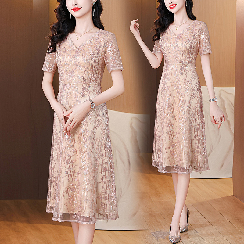 Nrm7015 Mother-In-Law Wedding Banquet Dress 2025 Summer New Style Western Style Petite Mother Wedding Banquet Dress Champagne Color