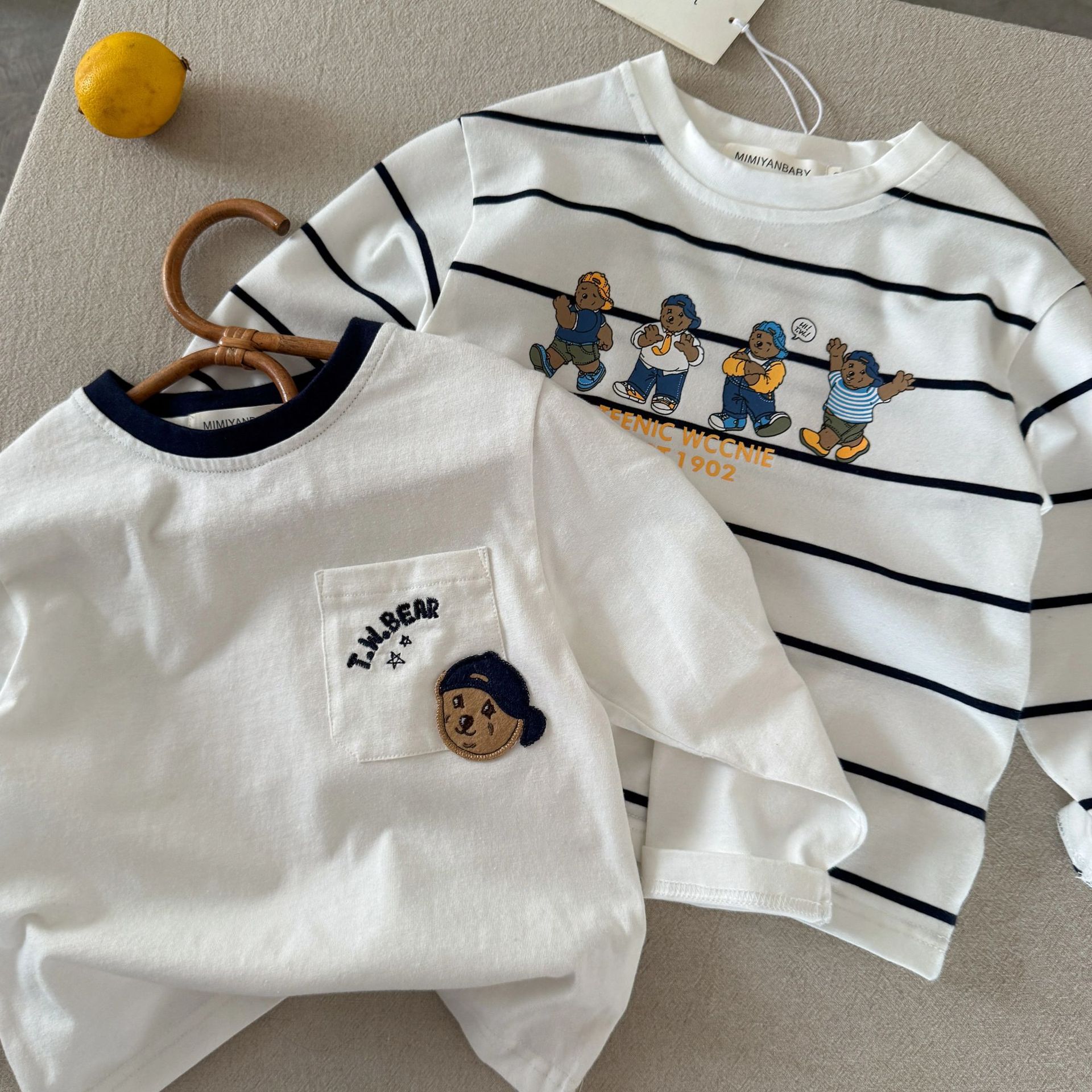 琳琳ママ子供用長袖Tシャツ2025秋物漫画風クマちゃんベビー幼児向けおしゃれインナーシャツ卸売