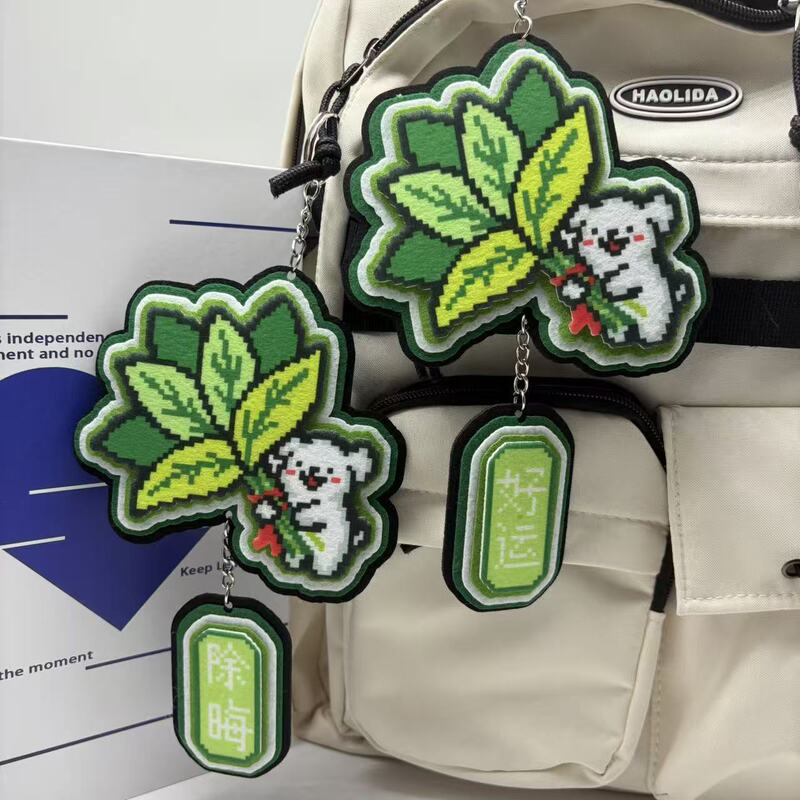 Creative pixel-style puppy and four-leaf clover non-woven fabric charm, lucky symbol, letter design, backpack accessory, keychain Creative pixel-style puppy and four-leaf clover non-woven fabric charm, lucky symbol, letter design, backpack accessory, keychain