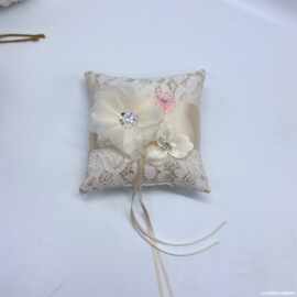 厂家批发春新款婚庆用品 精致蕾丝 手工花 欧式戒枕A001