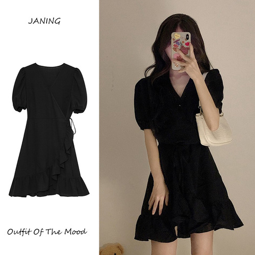 High-rated black bubble sleeve temperament dress 2025 new French short black dress, waist closing to show slimming women