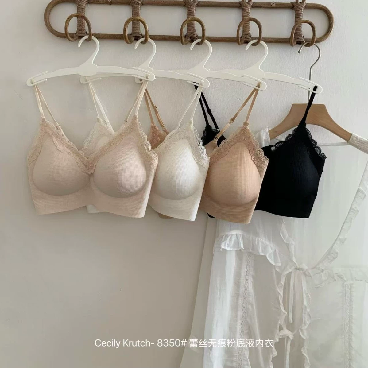 Сицили Кроч 8350 # Кружевное бесшовное нижнее белье с жидкой основой, бюстгальтер с пуш-ап на тонких бретельках для женщин