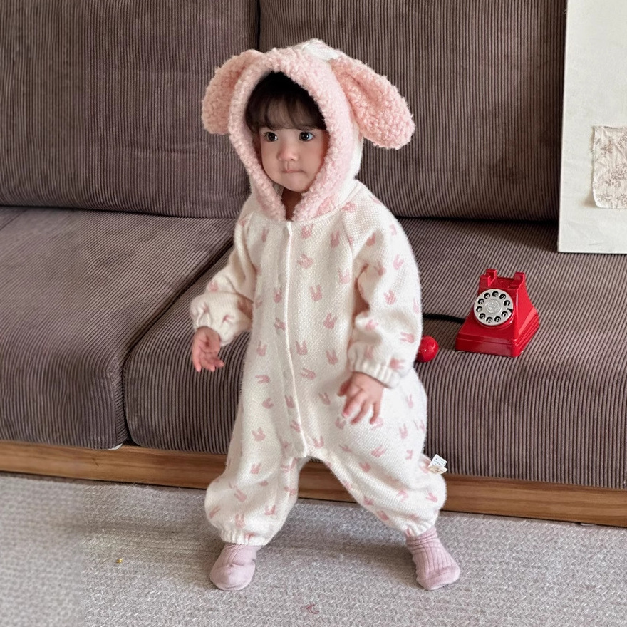 Ropa de bebé invierno niña bebé mono princesa estilo extranjero conejo exterior ropa gruesa mampara con capucha ropa de invierno