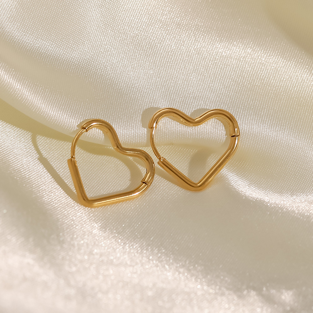 Romantic Heart Shape Stainless Steel Earrings Gold Plated Stainless Steel Earrings display picture 4