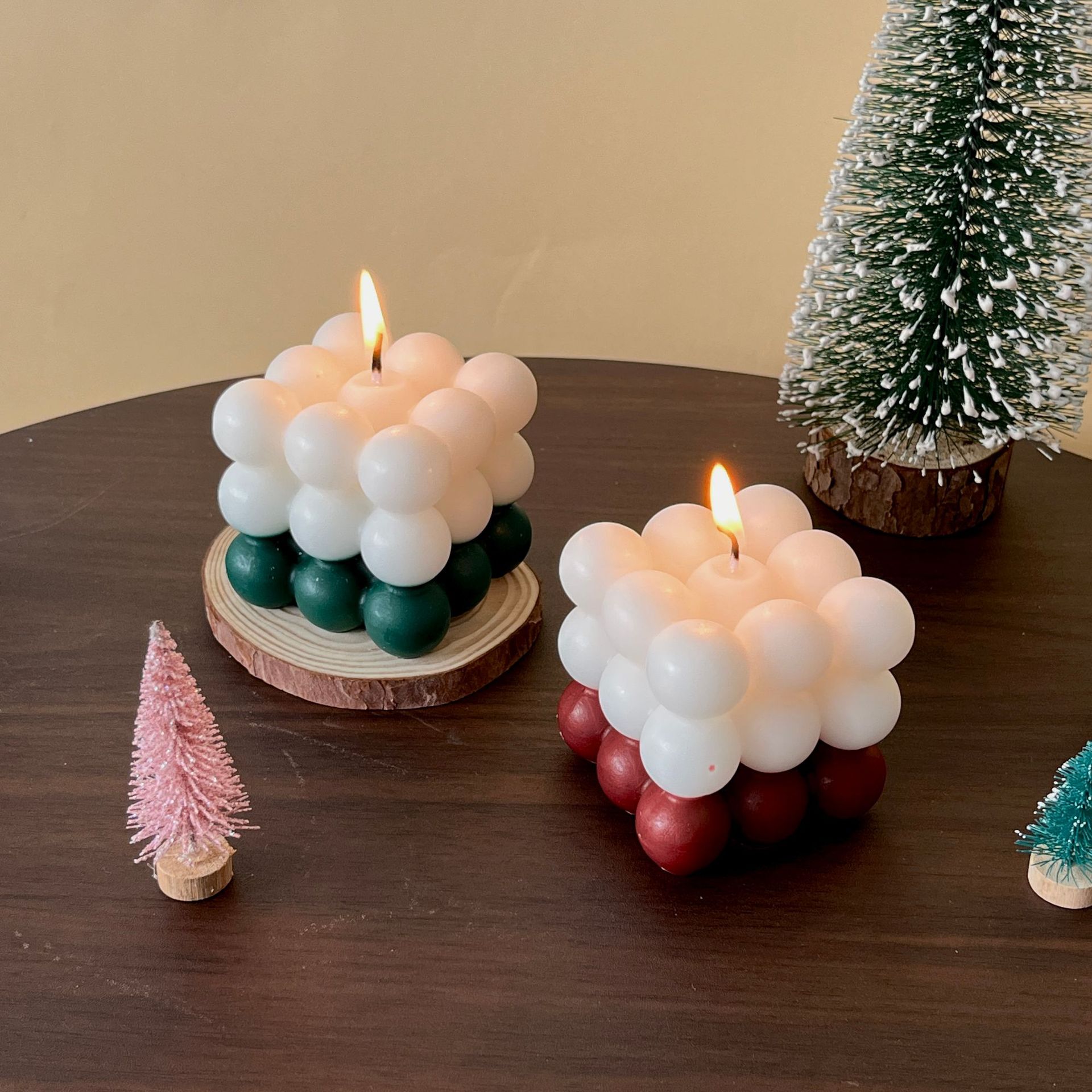 Venta caliente Navidad de dos colores Cubo de Rubik cera de soja encendido aromaterapia vela caja de regalo de mano al por mayor puede ser enviado en nombre