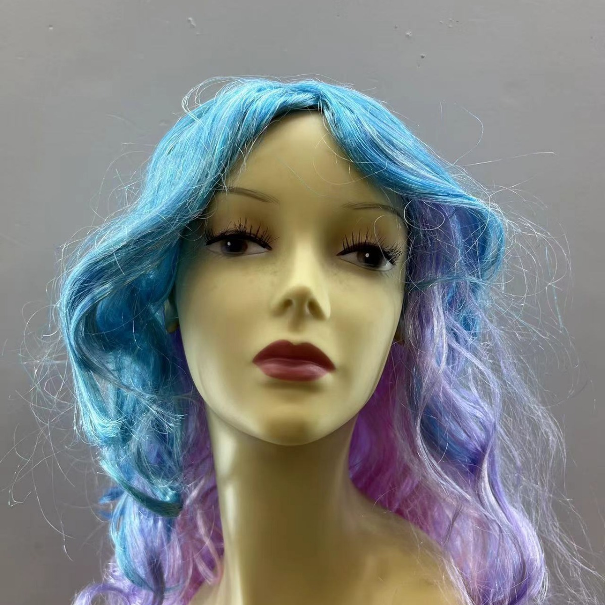 Transfronterizo al por mayor colorido rizos largos ondas de alta temperatura rizos de seda europea, americana, brasileña, africana peluca