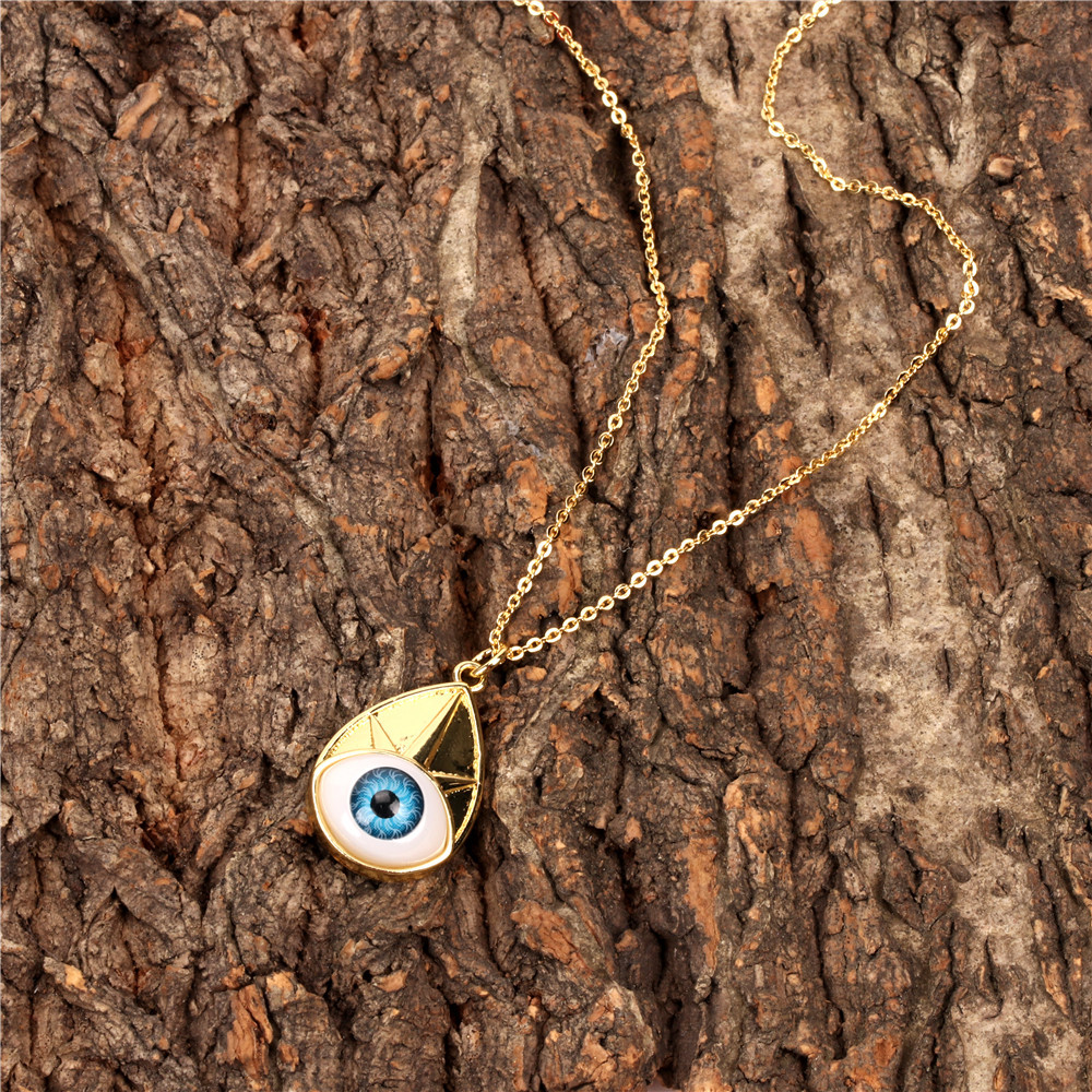 Fashion Devilu0027s Eye Copper Gold-plated Pendant Short Necklace